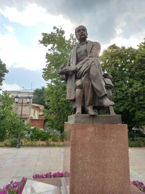 Памятник писателю И.А. Гончарову (Ульяновск)