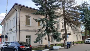 Здание присутственных мест (главный корпус) (Бронницы)