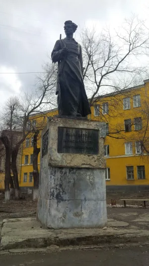 Памятник юным борцам за власть советов (Златоуст)