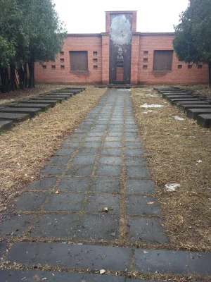 Кладбище старых большевиков