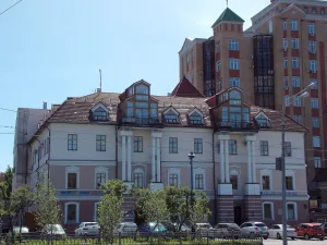 Главное здание Центральной крещено-татарской школы (Казань)