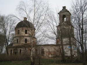 Покровская церковь с фрагментами живописи (Покровское)