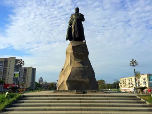 Памятник Е.П. Хабарову (Хабаровск)