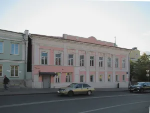 Главный дом городской усадьбы Кулаковых, Мухиных (женская гимназия)
