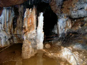 Большая Азишская пещера