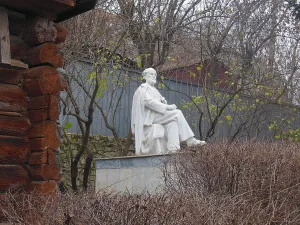 Монумент-скульптура К.Э. Циолковского (Калуга)