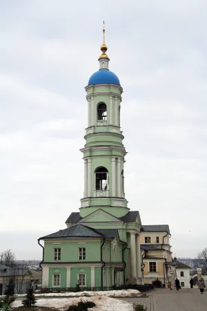 Колокольня с братскими корпусами (остатки колокольни, корпус келий у колокольни) (Оптино)