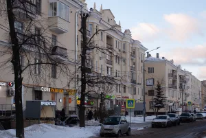 Южнопортовая улица 18, Жилой дом