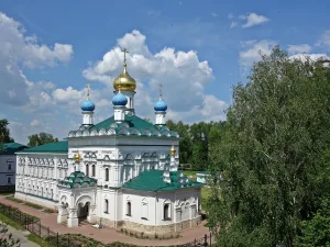 Больничный корпус с церковью Успения Пресвятой Богородицы (Выкса)