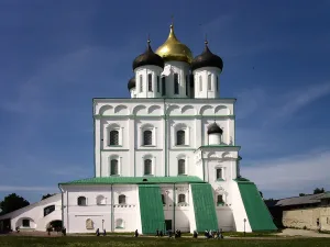 Троицкий кафедральный собор с колокольней