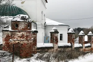 Ограда с воротами (Погребищи)