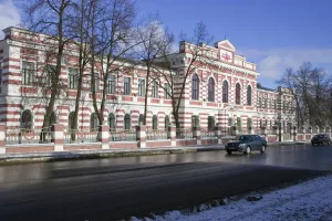 Здание Комаровского технического училища (Рыбинск)