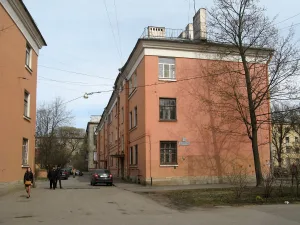 Тракторная улица 12
