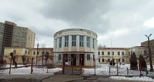 школа Кочедамова в Верхнем посёлке завода «Красный Октябрь»