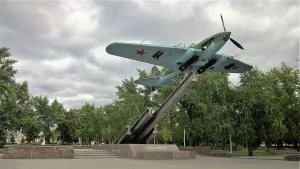 Памятник Великой Отечественной войны «Самолет Ил-2» подвигу воронежских самолетостроителей