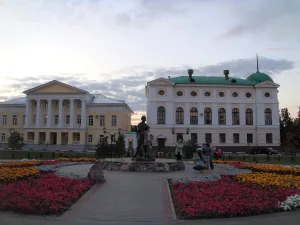 Преподавательский корпус бывшей духовной семинарии