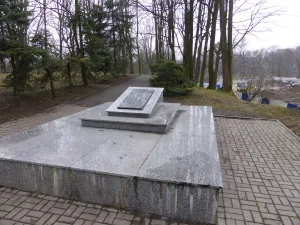 Надгробие Фридриха Вильгельма Бесселя (1784-1846), немецкого астронома, математика и геодезиста (Калининград)