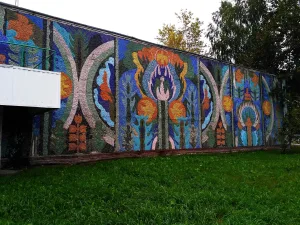 Мозаичное панно на торцах жилых домов (Снежинск)