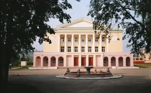 Дворец культуры вагоностроителей им. Т.Я. Белоконева (Усть-Катав)