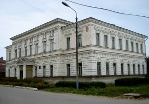 Здание бывшего уездного земства, где 12 (25) декабря 1917 года исполком Совета рабочих и солдатских депутатов принял решение о переходе властив Сенгилее и уезде в руки Советов