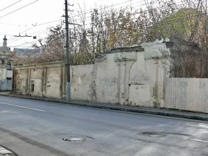 Комплекс Златинских лавок (лавки Полюбина (три) (остатки)) (Тула)