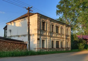 Дом жилой (магазин) (Каргополь)
