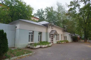 Вокзал Серебрянный Бор