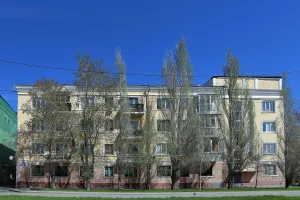 Жилой дом для специалистов (Омск)