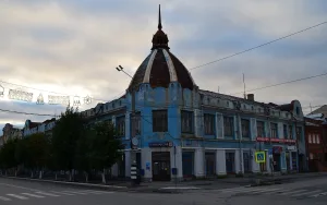 Торговый дом «Пермяковой А.Н. и сыновья» с магазинами и отделением Волжско-Камского банка