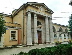 здание лечебницы (ванный корпус)
