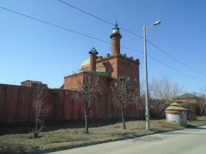 Производственное здание с мастерскими и корпусами для подготовки сырья
