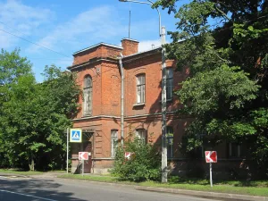 Здание штаба Кронштадтской крепости (Кронштадт)
