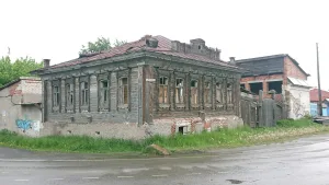 Дом бухгалтера Ловцова, одноэтажная, каменная (Касли)