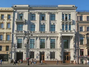 Дом по Невскому проспекту (с флигелями, с операционным залом)