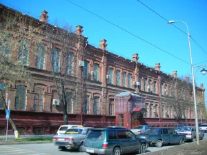 Женская гимназия. Здание школы, в которой учился Герой Советского Союза В.Л. Худяков (Тюмень)