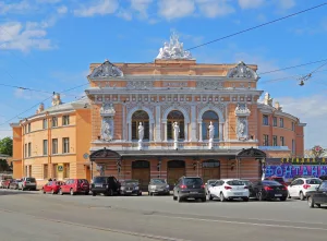 Здание цирка Чинизелли