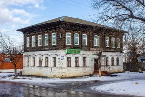 Жилой дом с торговыми помещениями (Горбатов)