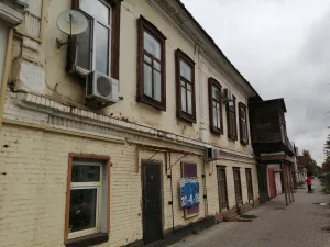 Здание в стиле эклектики с элементами барокко (Оренбург)