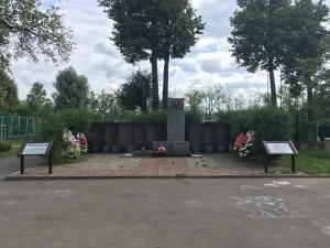 Братская могила советских воинов (Лобня)