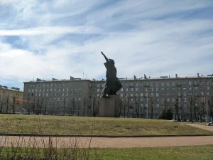 Памятник Героическому Комсомолу