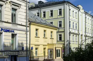 Флигель