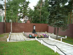 Братская могила советских воинов, погибших в годы советско-финляндской и Великой Отечественной войн (Глебычево)