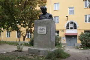 Памятник герою Гражданской войны Д.Е. Пичугину (Курган)