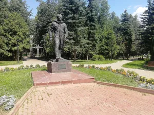 Памятник Герману Степановичу Титову