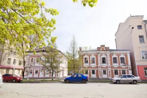 Здание конфетной фабрики Е.А. Пономарёвой (Курган)