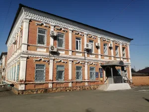 Здание, где в июле 1918 г. размещался уездный исполком Совета рабочих, солдатских, крестьянских и казачьих депутатов I созыва