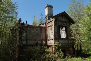 Дача (с погребом и территорией) (Ломоносов)