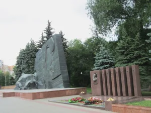 Памятник Славы