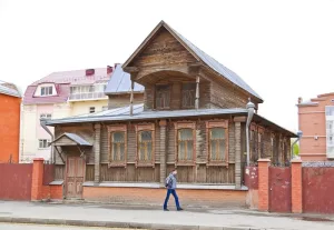 Дом с мезонином (Курган)