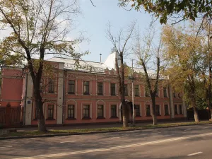 Госпитальная улица 10
